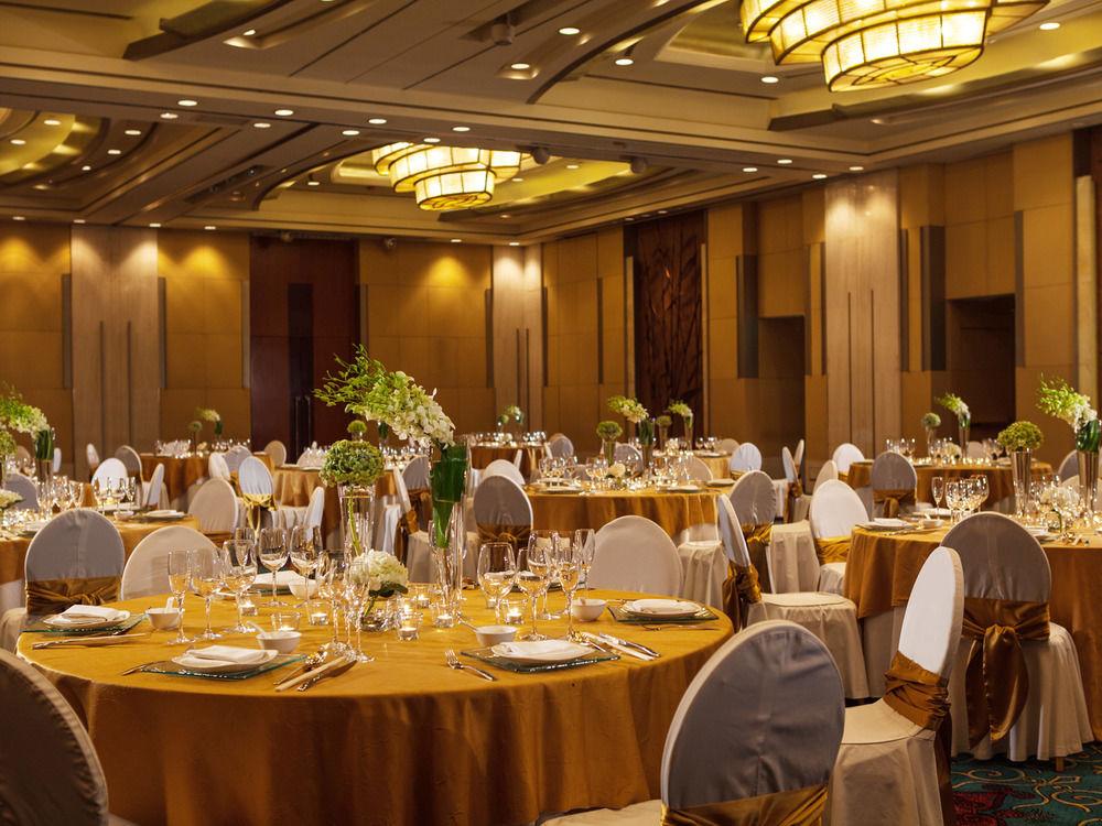 Renaissance Wuhan Hotel מראה חיצוני תמונה