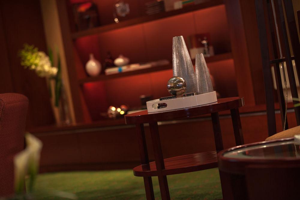 Renaissance Wuhan Hotel מראה חיצוני תמונה