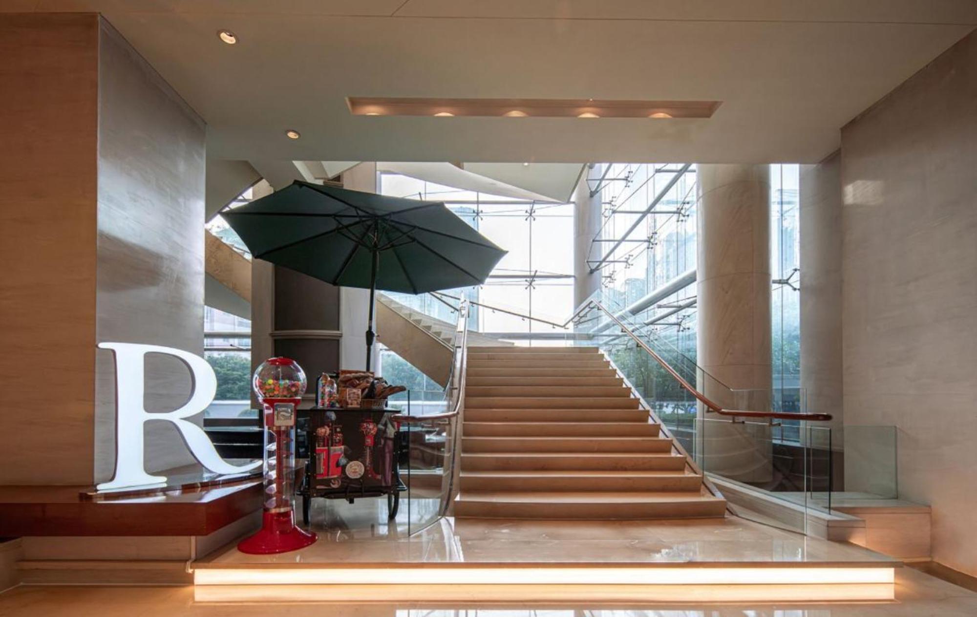 Renaissance Wuhan Hotel מראה חיצוני תמונה