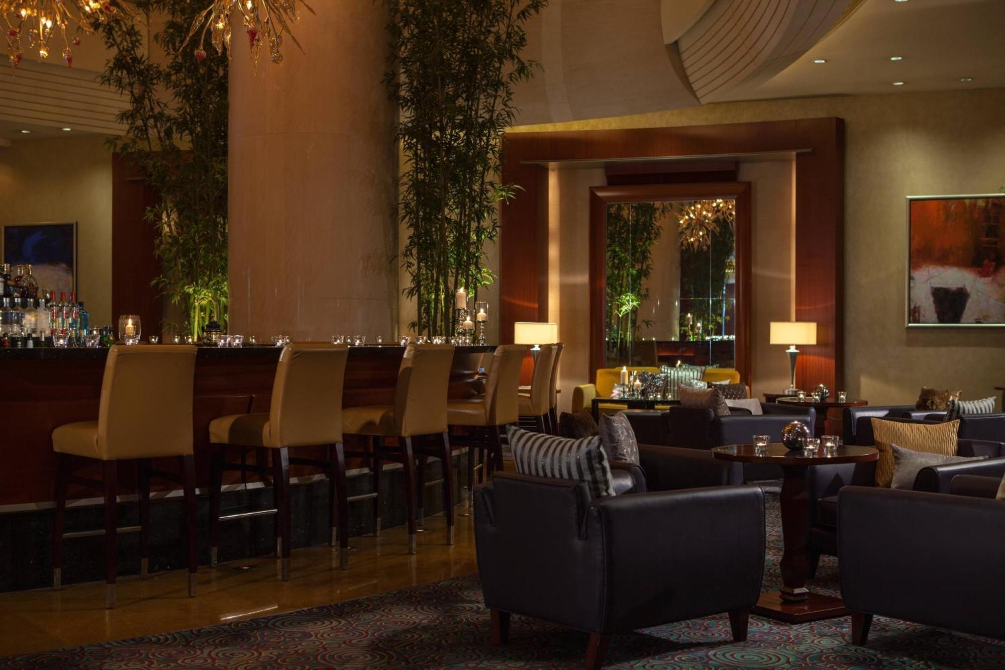 Renaissance Wuhan Hotel מראה חיצוני תמונה