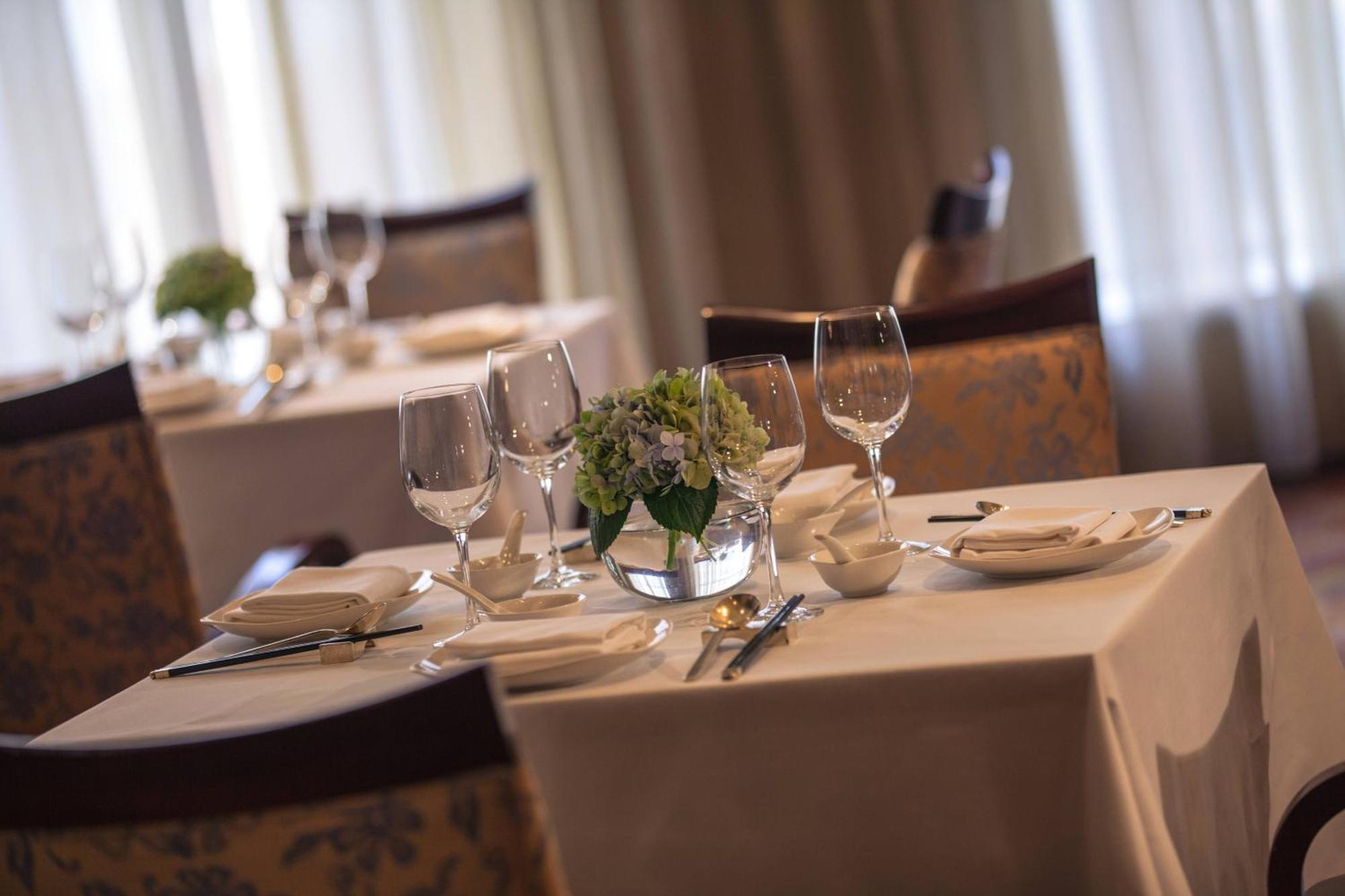 Renaissance Wuhan Hotel מראה חיצוני תמונה