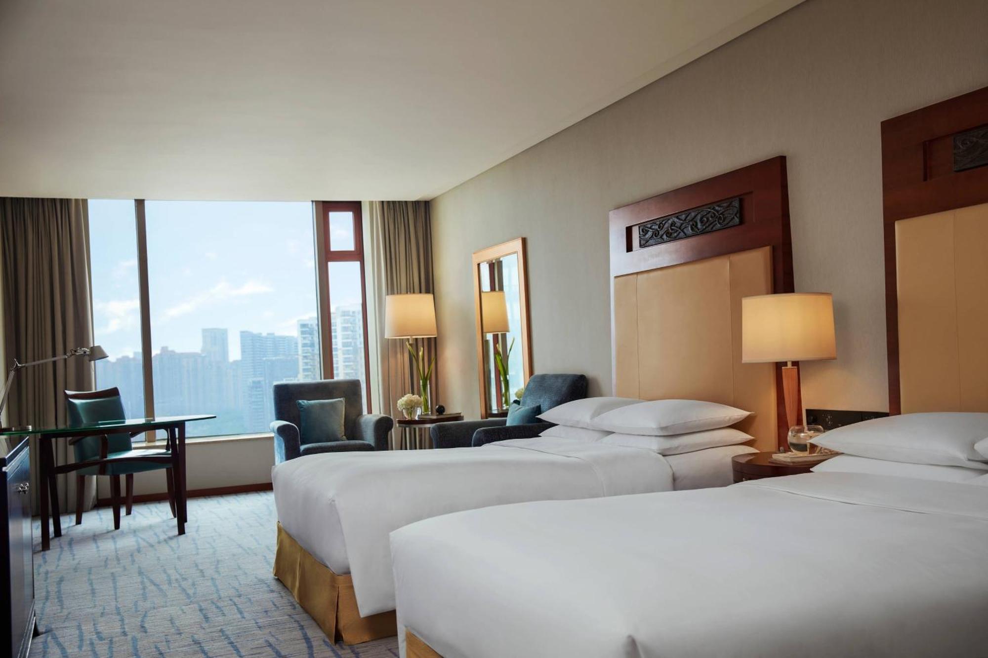 Renaissance Wuhan Hotel מראה חיצוני תמונה