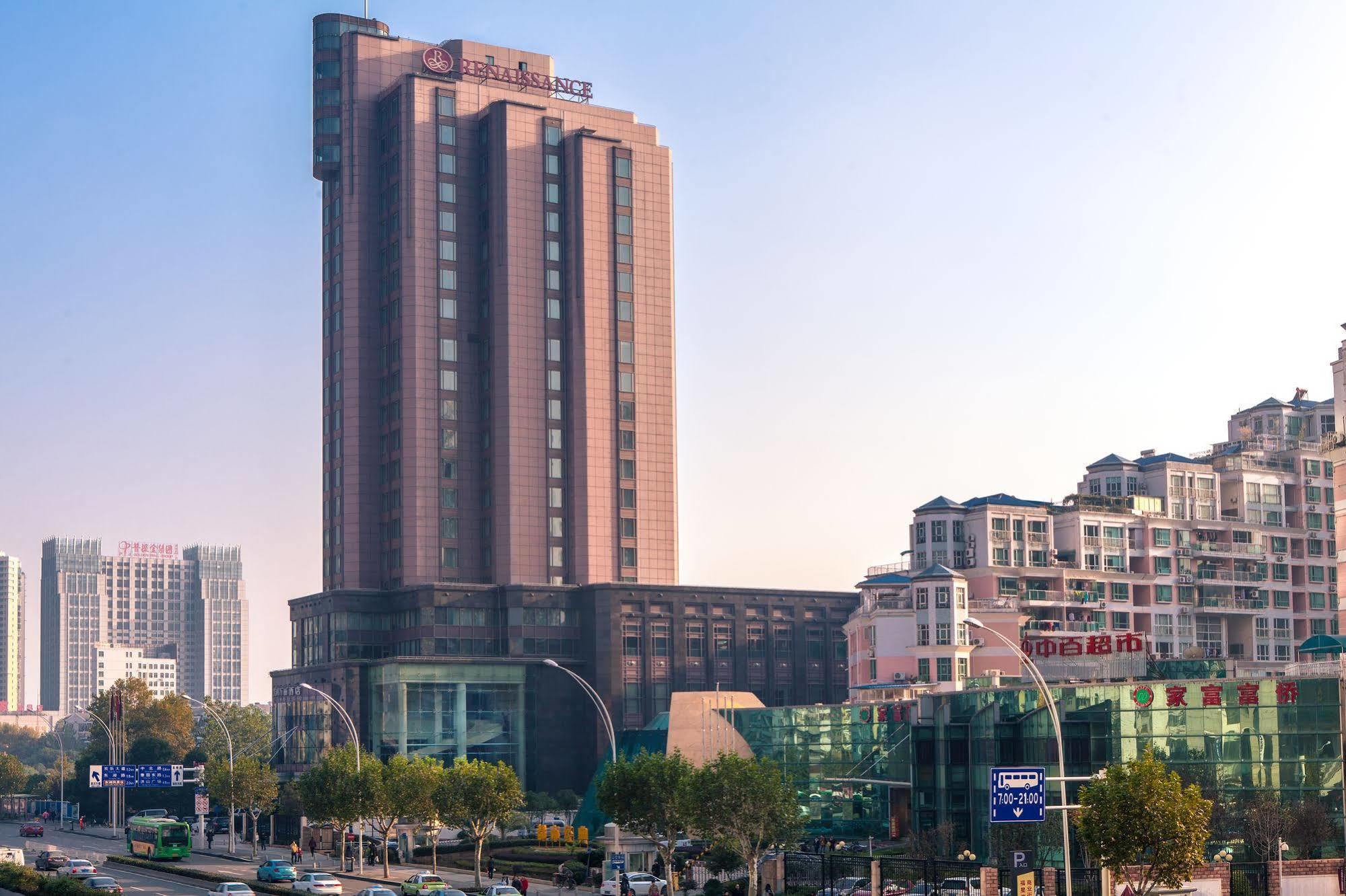Renaissance Wuhan Hotel מראה חיצוני תמונה